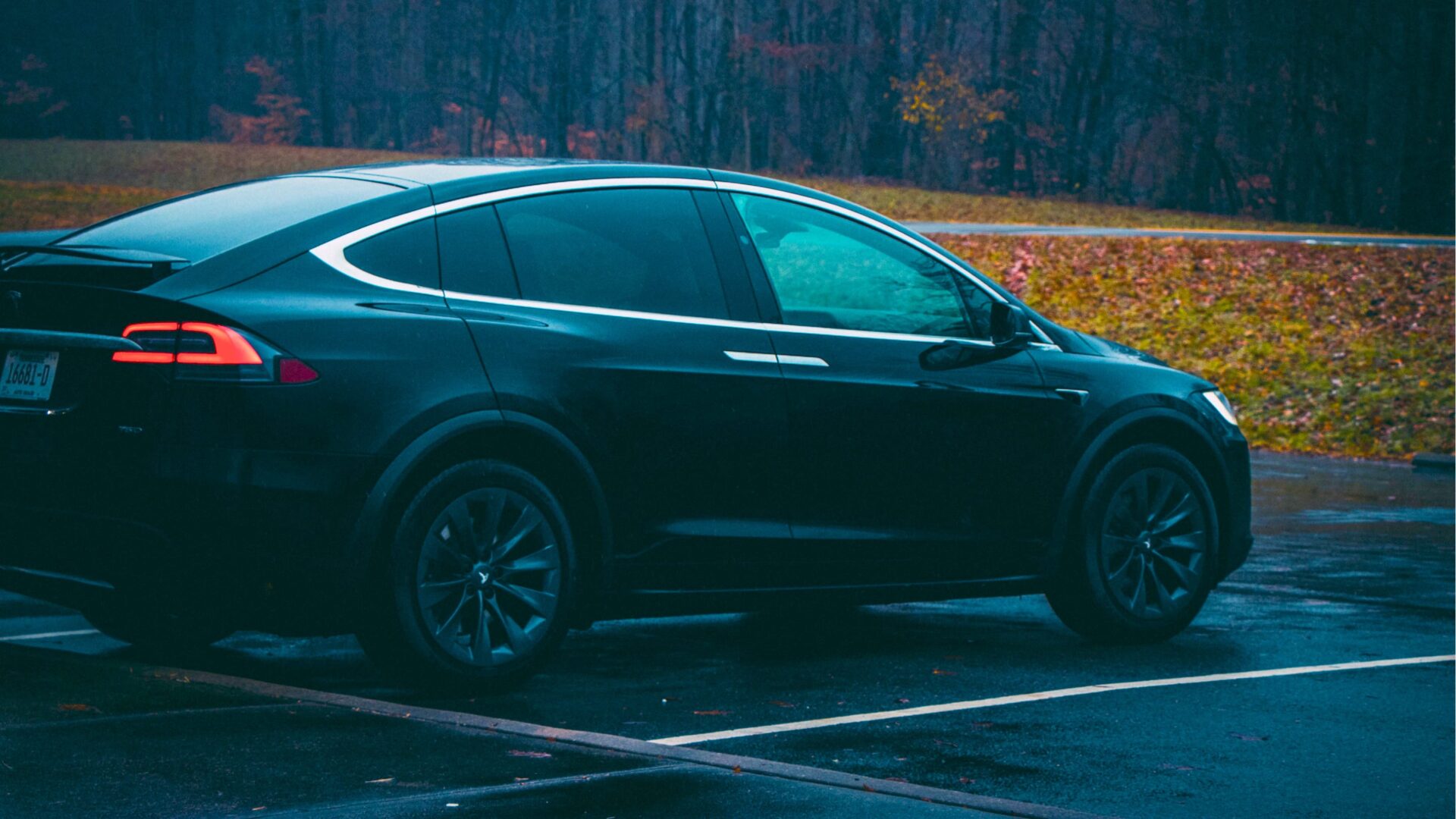 Upgrading our old Ford to a Tesla and experiencing a little bit of time traveling